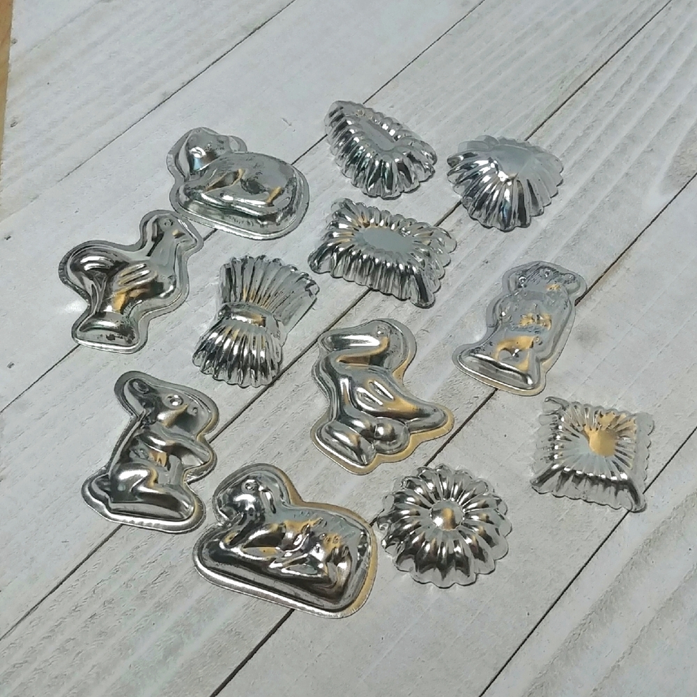 🎉2/$16 Chocolate Or Candy Decorative Molds Set Of 12